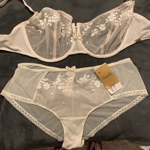 Chantelle Ivory Bra & Panty Set